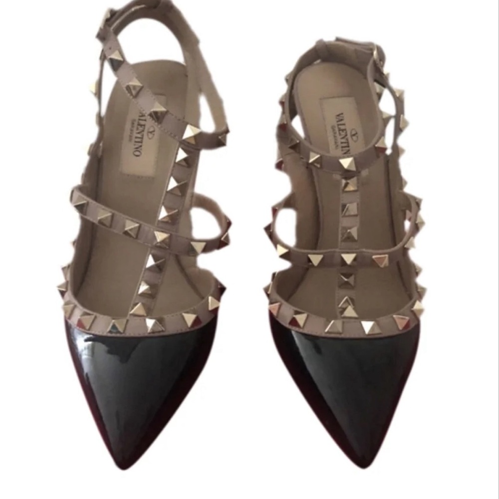 Valentino Garavani Black and Cream Rockstud Heels